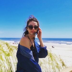 Meet your Posher, Caroline